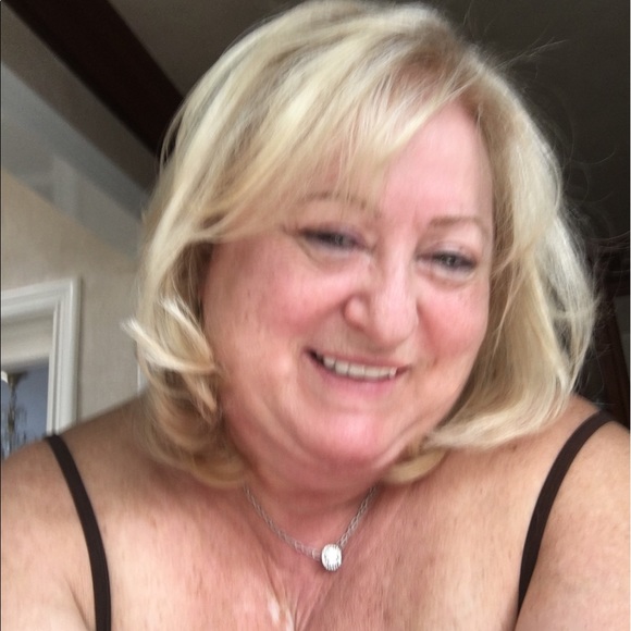 Erika Krayndler - Poshmark Profile Picture of Erika Krayndler (@erchukamk28) on Poshmark