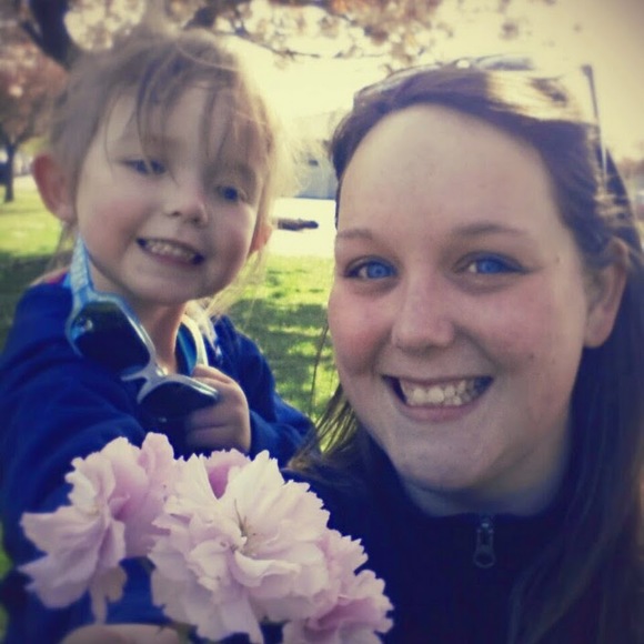 Carrie Bertman - Poshmark Profile Picture of Carrie Bertman (@carriebertman) on Poshmark