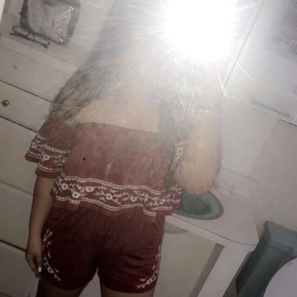 Profile Picture of Skylar Davoult (@skylar_davoult) on Poshmark