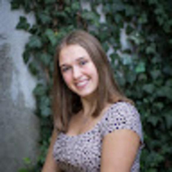 Profile Picture of Corinne Wilson (@corinnewilson27) on Poshmark