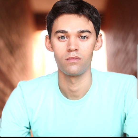 Profile Picture of Josh Pine (@gorjosh) on Poshmark