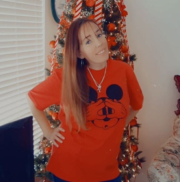 Profile Picture of Jacquelyn Williams (@jacquelynw16) on Poshmark