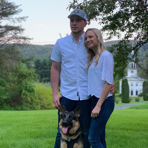 Bailey Jacquier - Poshmark Profile Picture of Bailey Jacquier (@baileyjacquier) on Poshmark