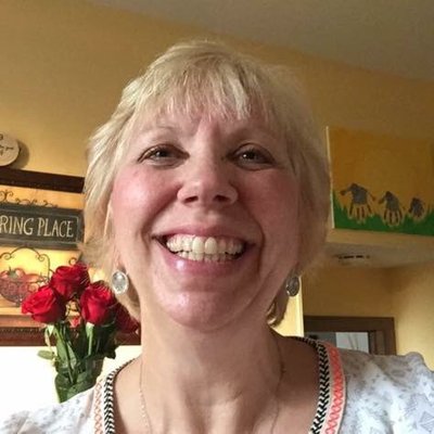 Profile Picture of Becky Keating (@beccabirrd) on Twitter
