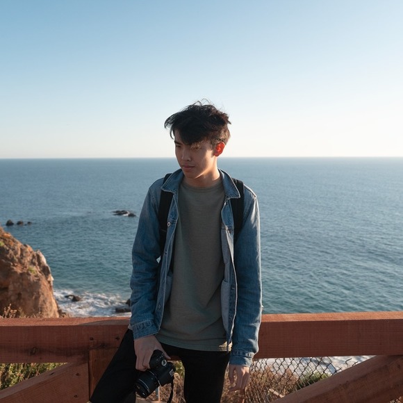 Profile Picture of Arthur Ilano (@arthurilano) on Poshmark