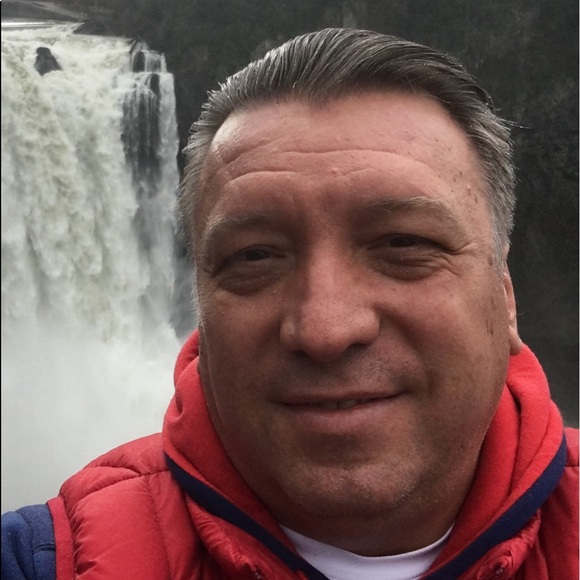 Profile Picture of Oleg Shteyn (@shteyn) on Poshmark