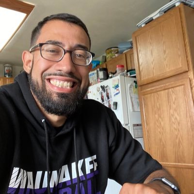 Profile Picture of Danny Esparza (@CoachDannyE) on Twitter