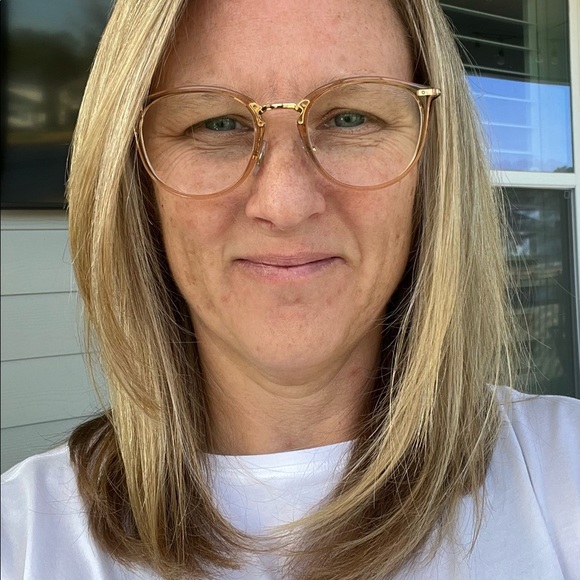 Profile Picture of Rebecca Margulies (@rbmargulies) on Poshmark