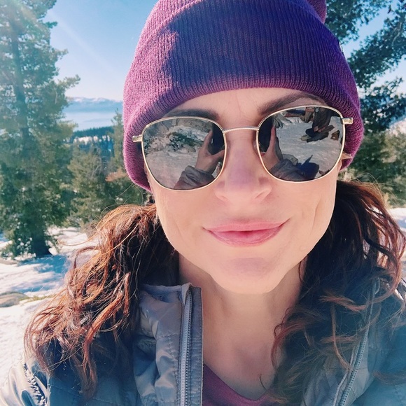 Profile Picture of Jill Aschenbach (@jillybach) on Poshmark