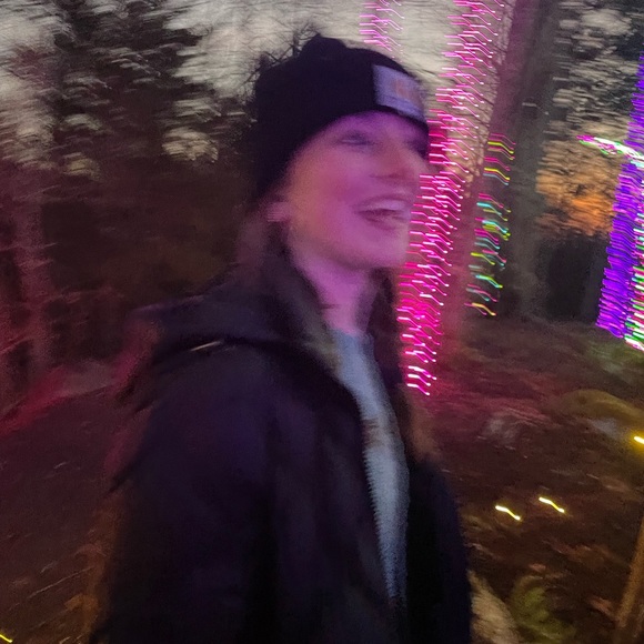 Zoie Phinney - Poshmark Profile Picture of Zoie Phinney (@zoiephinney) on Poshmark