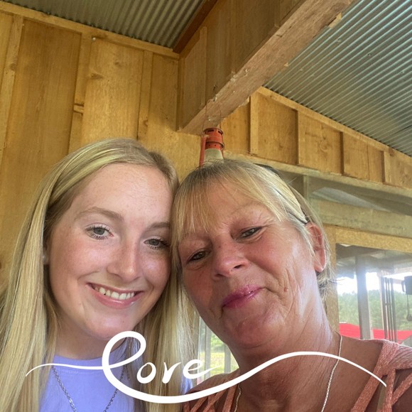 Profile Picture of Nancy Varnell (@varnellnancy911) on Poshmark