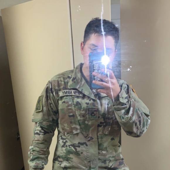 Profile Picture of Haileigh Shildt (@hailshj) on Poshmark