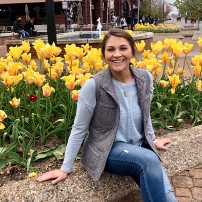 Profile Picture of Beth Mozeleski (@@_MaryElizabeth2) on Twitter