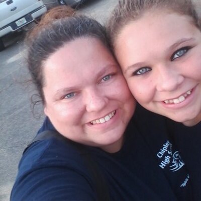 Profile Picture of Jennifer Barefield (@JenSteven415) on Twitter