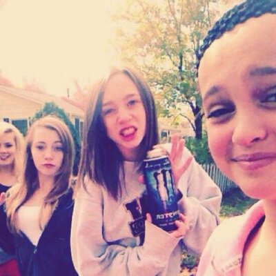 Profile Picture of Allison Olson (@walllicker99) on Twitter