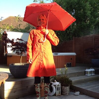 Profile Picture of Iris Rut Hansen (@IrisRutHansen) on Twitter