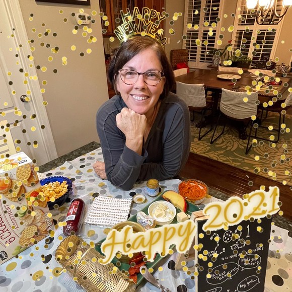 Lori Lobo kalan - Poshmark Profile Picture of Lori Lobo kalan (@sweetooth23) on Poshmark