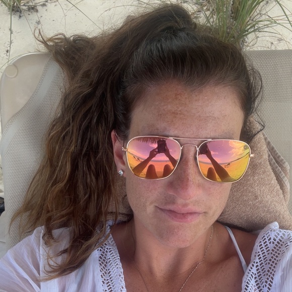 Profile Picture of Christine Feldbauer (@cfeldbauer21) on Poshmark