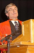 Profile Picture of Davis Earleon Wikipedia