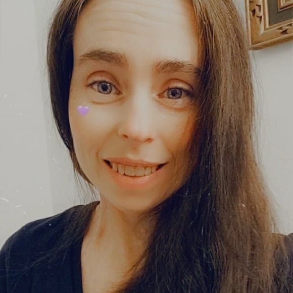 Profile Picture of Mindy Meier (@mm9803) on Poshmark