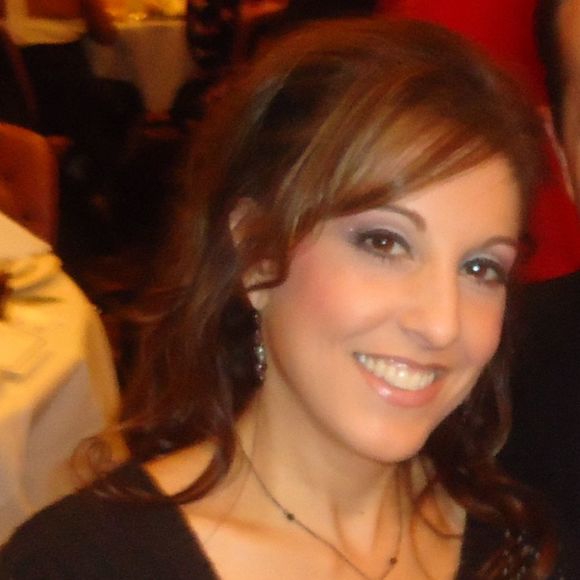 Profile Picture of Dawn Malicki (@bluskydaze) on Poshmark