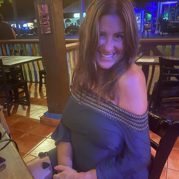 Profile Picture of Beth Rachko mizerek (@bmizerek14) on Poshmark
