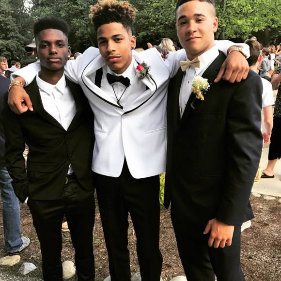 Profile Picture of Isaiah Roberson (@zae181) on Poshmark