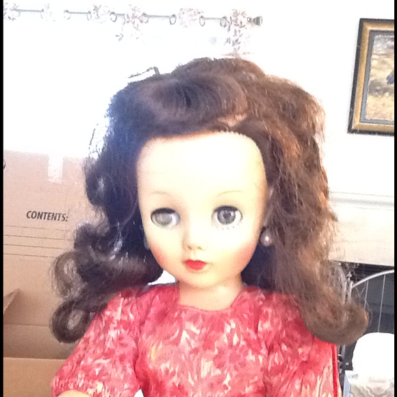 Profile Picture of Lori Wiberg (@sophialtw) on Poshmark