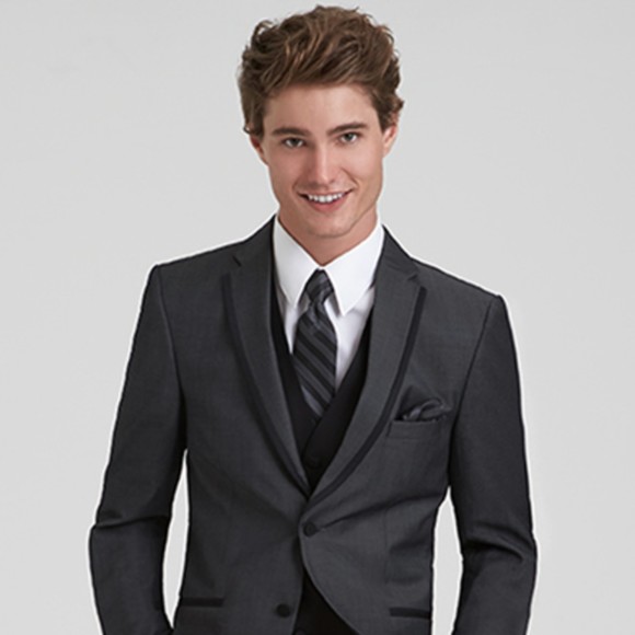 Profile Picture of Matt Pinkston (@monkeysuits) on Poshmark