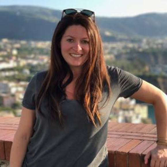 Profile Picture of Crystal Cossu (@ccossu) on Poshmark