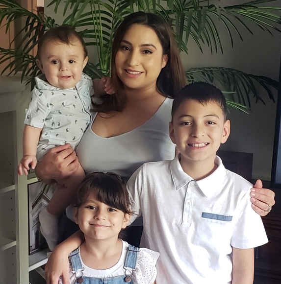 Profile Picture of Mari Enriquez (@marienriquez213) on Poshmark