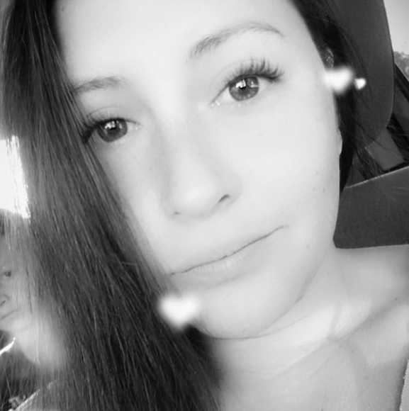 Profile Picture of Alexis Dimare (@alexisdimare) on Poshmark