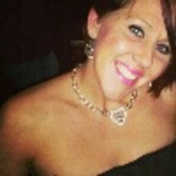 Profile Picture of Janeene Achilli (@janeene2011) on Poshmark