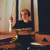 Lily Martz - Youtube Profile Picture of Lily Martz (@LilyOsk) on Youtube