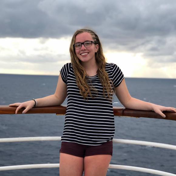 Profile Picture of Madison Pueschel (@mpueschel1212) on Poshmark