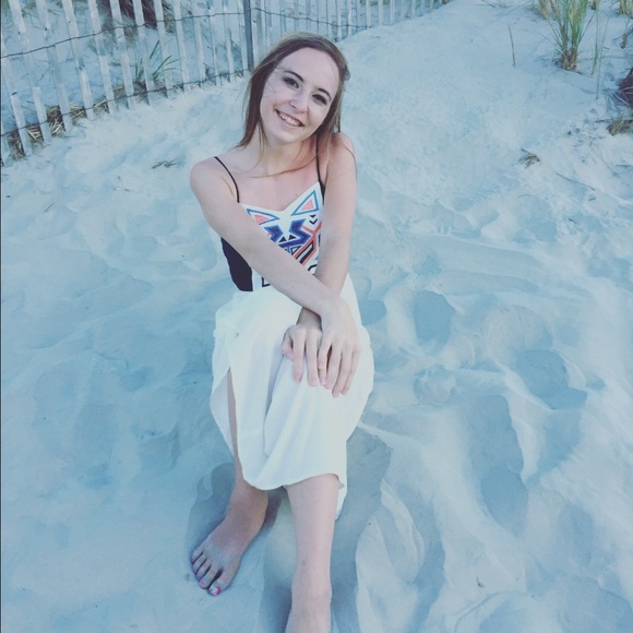 Profile Picture of Cynthia Heller (@cindyh02) on Poshmark