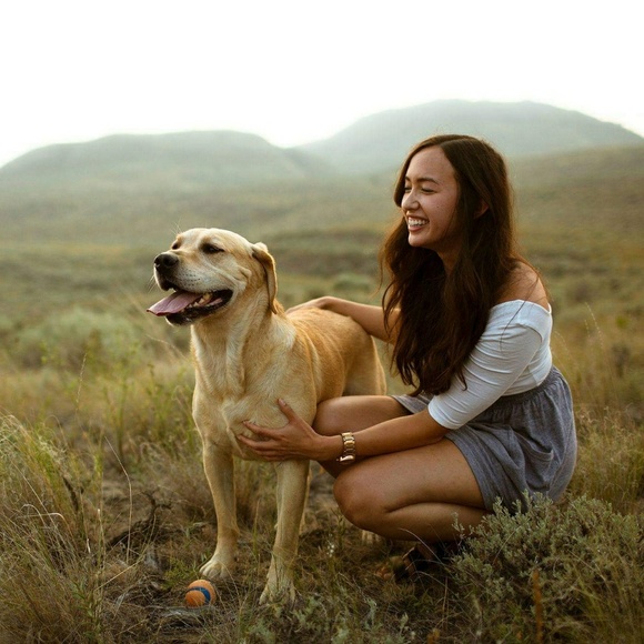 Profile Picture of Leah Chadwick (@leah_chadwick) on Poshmark