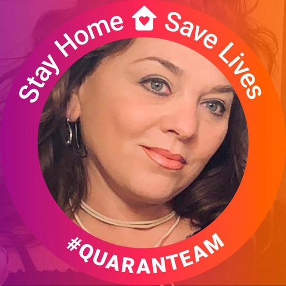 Profile Picture of Lynnore Fetyko (@lynnorefetyko) on Poshmark