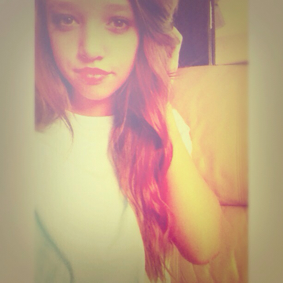 Profile Picture of Alexa Clark (@alexateresita) on Poshmark