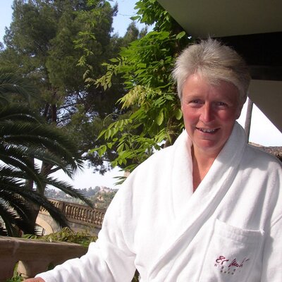 Profile Picture of Elaine Pearson (@ElainePearson) on Twitter
