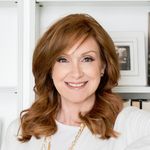 Profile Picture of VALERIE HAYES (@valeriemhayes) on Instagram