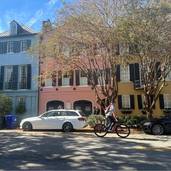 Profile Picture of Claire Liu (@xtingliu) on Poshmark