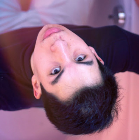 Profile Picture of Emilio Padilla (@emiliopadill609) on Poshmark