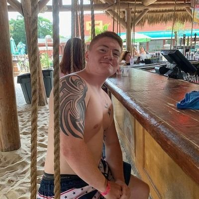 Profile Picture of Andrew (@heberling1997) on Twitter