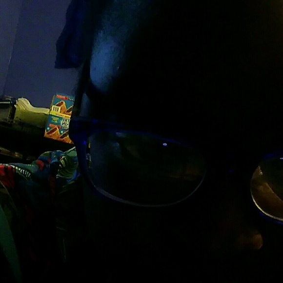 Profile Picture of Roddi Brothers (@tweetybrotherd) on Poshmark