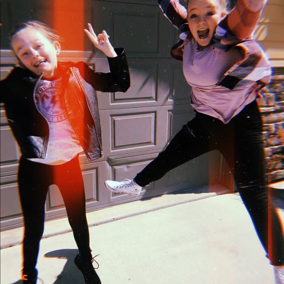 Profile Picture of Briahnna Thooft (@briahnna22) on Poshmark