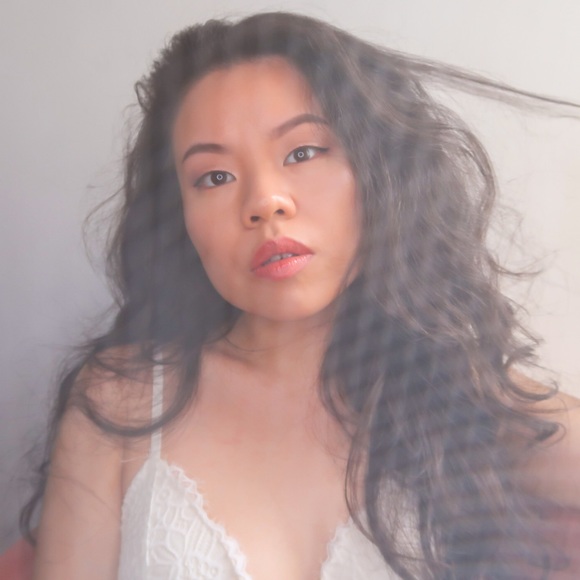 Profile Picture of Eileen Wong (@orientalblossom) on Poshmark