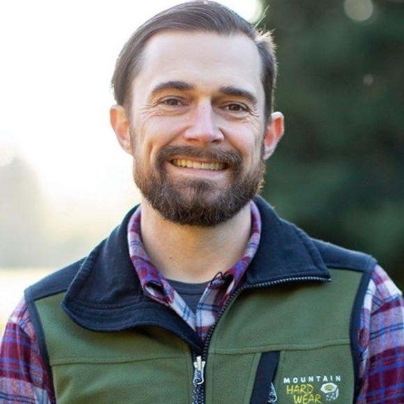 Profile Picture of James Garner (@james_garner) on Poshmark