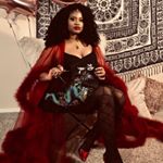 Profile Picture of 🍂🍁Autumn Brown🍁🍂 (@stylepython) on Instagram