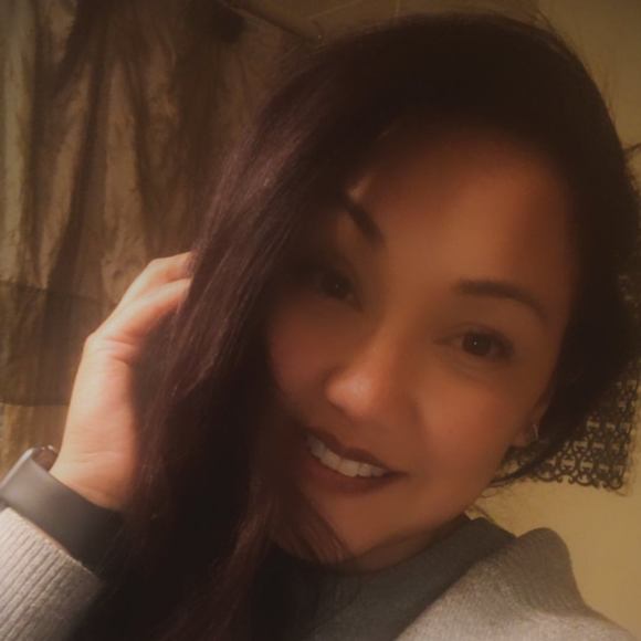Profile Picture of Amanda Almanza (@aalmanza07) on Poshmark